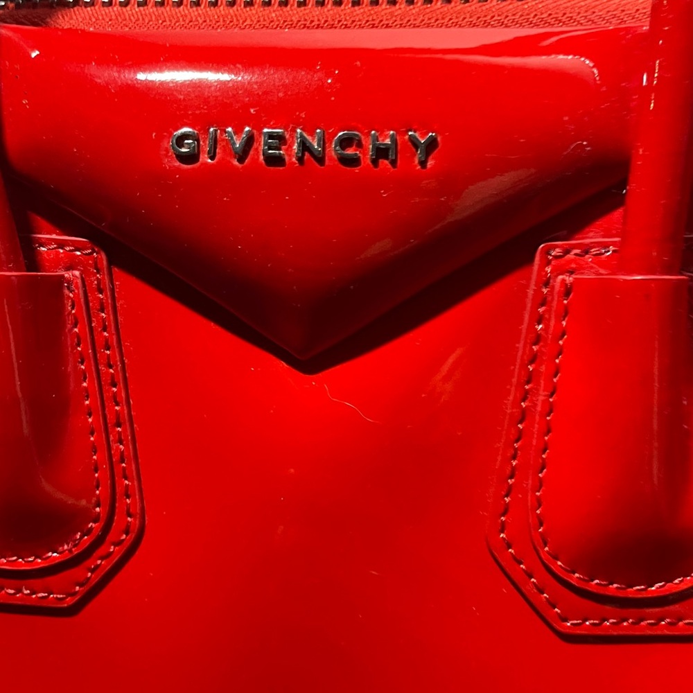 Sale🔥 Givenchy Antigona Glossy Red Leather 2 Way Shoulder Bag - Picture 3 of 10